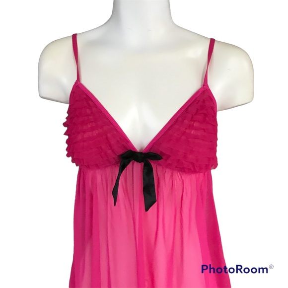 Adorable y2k pink ruffle detail slip ๐ - Picture 2 of 2